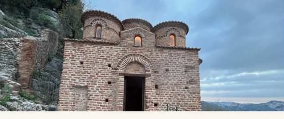 La Cattolica di Stilo, chiesa bizantina a cinque cupole